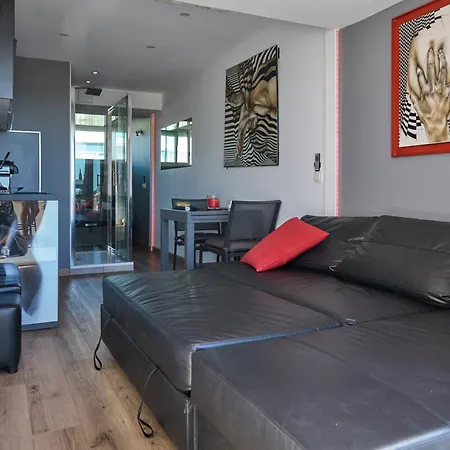 Apartament Coursives Red-light 107 Vue